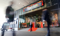 “买买买”里有门道——探访进口博览会各大交易团